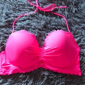 Hot pink Victoria’s Secret bikini top